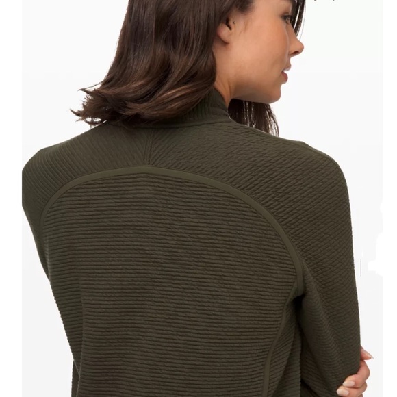 Lululemon On Repeat Bomber - Picture 3 of 12